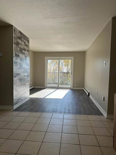 2 bedrooms apartment for rent in Sherbrooke — photo 2