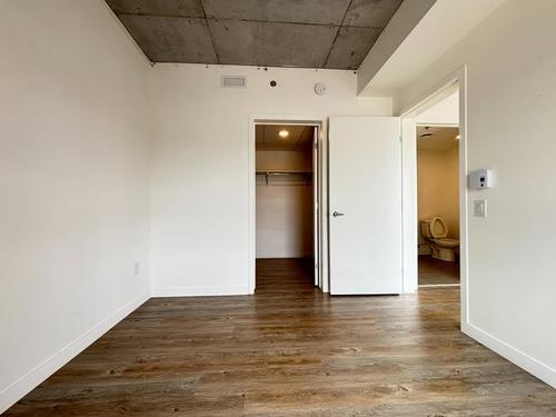 2 bedrooms apartment for rent in Laval — photo 8