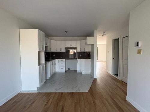 2 bedrooms apartment for rent in Laval — photo 2