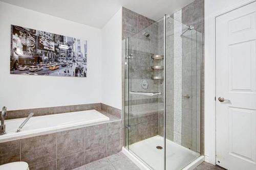 2 bedrooms apartment for rent in Laval — photo 8