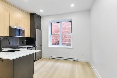 2 bedrooms apartment for rent in Montreal - Ville-Marie — photo 3