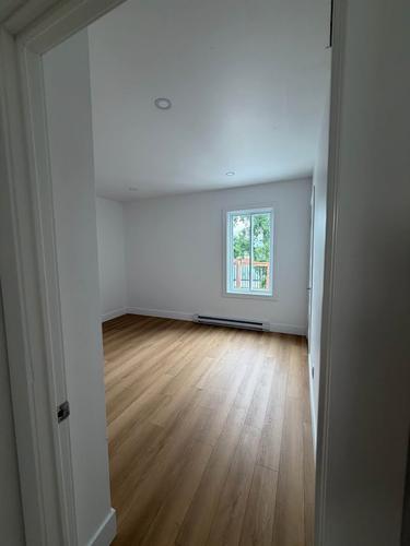 2 bedrooms apartment for rent in Sherbrooke — photo 3