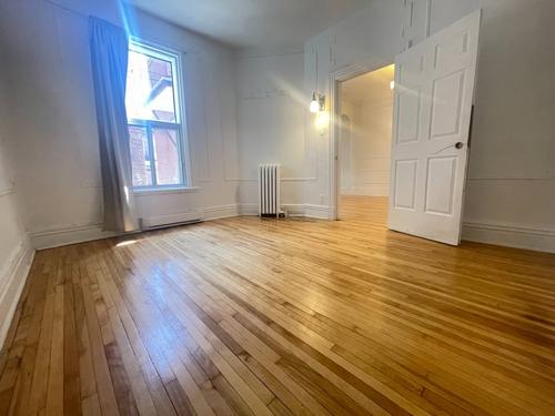 5 bedrooms apartment for rent in Montreal - Le Plateau-Mont-Royal — photo 8