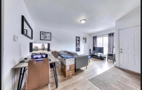 2 bedrooms apartment for rent in Laval — photo 3