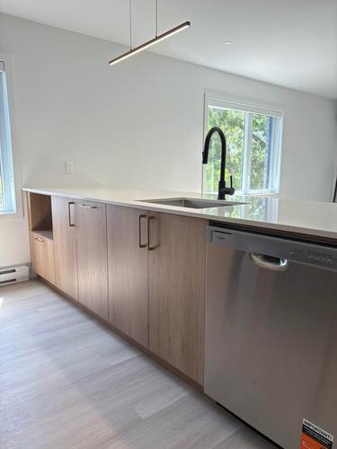 Appartement de 3 chambres à louer à Longueuil — photo 2