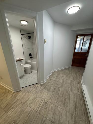 2 bedrooms apartment for rent in Sherbrooke — photo 3