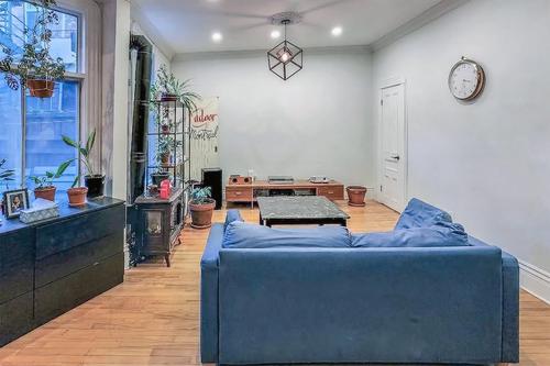 4 bedrooms apartment for rent in Montreal - Le Plateau-Mont-Royal — photo 2