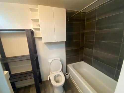 3 bedrooms apartment for rent in Montreal - Verdun — photo 10
