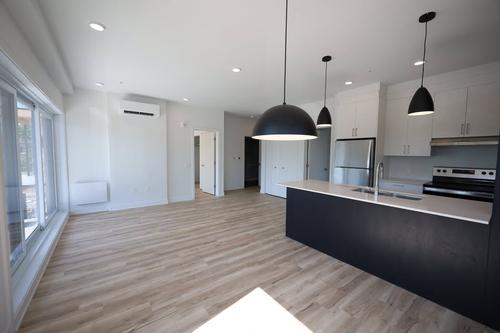 Appartement de 3 chambres à louer à Longueuil — photo 3