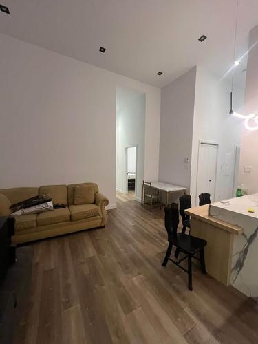 4 bedrooms apartment for rent in Montreal - Ville-Marie — photo 16