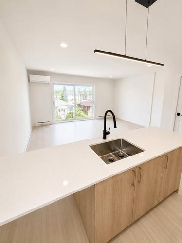 Appartement de 3 chambres à louer à Longueuil — photo 3