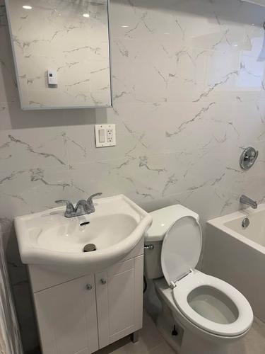 3 bedrooms apartment for rent in Laval — photo 12