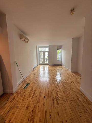 Studio for rent in Montreal - Le Plateau-Mont-Royal — photo 2