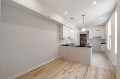 2 bedrooms apartment for rent in Montreal - Le Plateau-Mont-Royal — photo 7