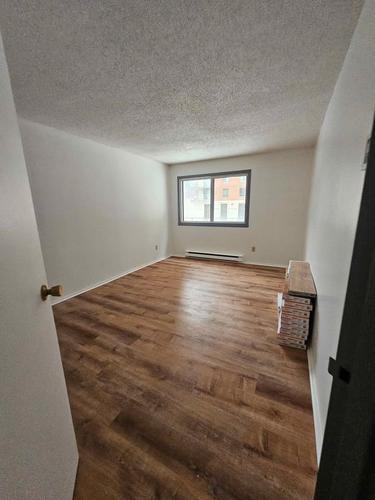 2 bedrooms apartment for rent in Laval — photo 7