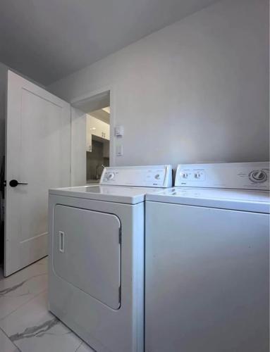 4 bedrooms apartment for rent in Montreal - Le Plateau-Mont-Royal — photo 7