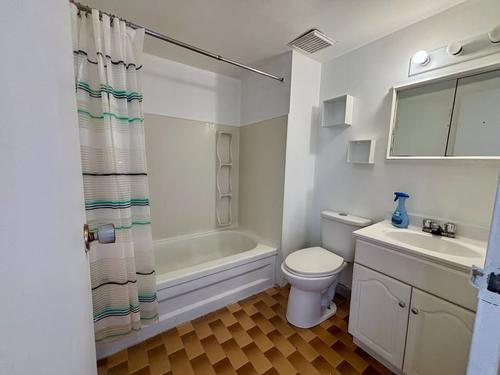 2 bedrooms apartment for rent in Laval — photo 12