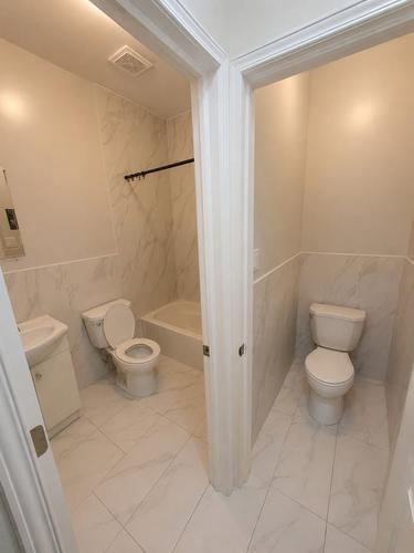 5 bedrooms apartment for rent in Montreal - Le Plateau-Mont-Royal — photo 11