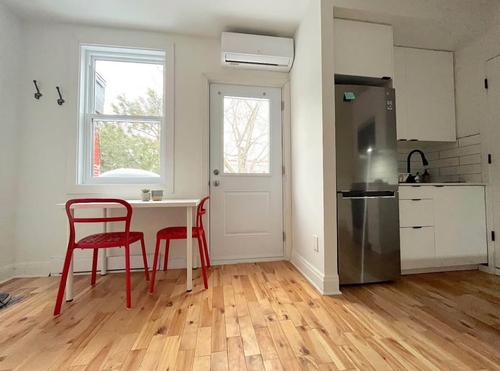 Studio for rent in Montreal - Ville-Marie — photo 2