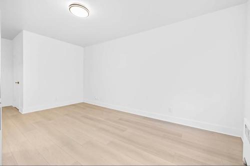 1 bedroom apartment for rent in Montreal - Ville-Marie — photo 8