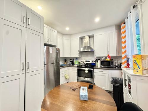 4 bedrooms apartment for rent in Montreal - Le Plateau-Mont-Royal — photo 3