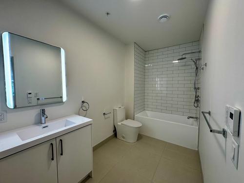 2 bedrooms apartment for rent in Sherbrooke — photo 12