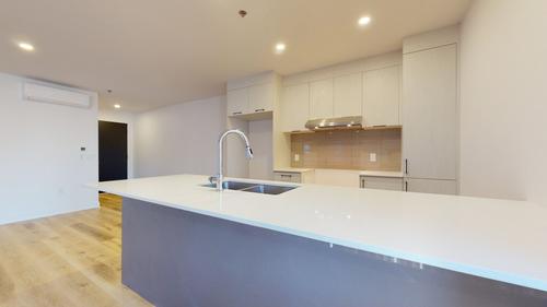 2 bedrooms apartment for rent in Laval — photo 7