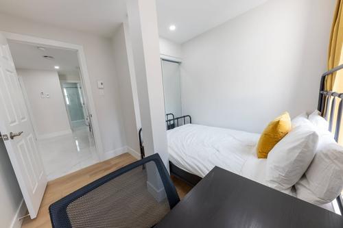 4 bedrooms apartment for rent in Montreal - Le Plateau-Mont-Royal — photo 17