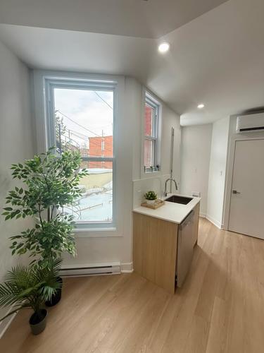 4 bedrooms apartment for rent in Montreal - Mercier–Hochelaga-Maisonneuve — photo 5