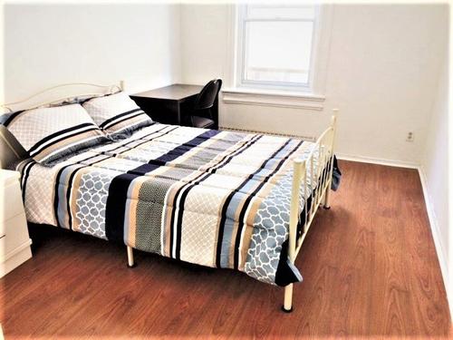 5 bedrooms apartment for rent in Montreal - Ville-Marie — photo 2