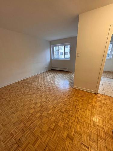 1 bedroom apartment for rent in Montreal - Saint-Laurent — photo 11