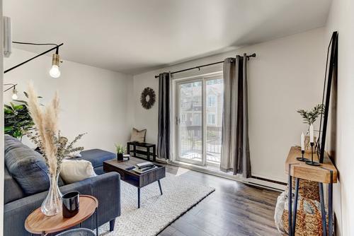 2 bedrooms apartment for rent in Laval — photo 2
