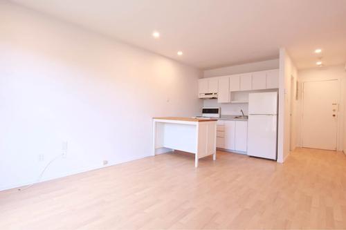 Studio for rent in Montreal - Côte-des-Neiges–Notre-Dame-de-Grâce — photo 2