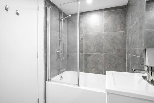 Studio for rent in Montreal - Côte-des-Neiges–Notre-Dame-de-Grâce — photo 15