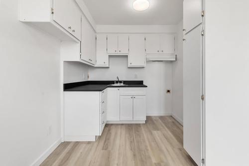 2 bedrooms apartment for rent in Laval — photo 8