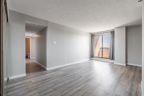 2 bedrooms apartment for rent in Montreal - Ville-Marie — photo 3