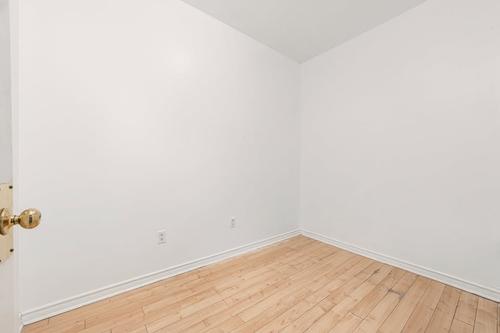 4 bedrooms apartment for rent in Montreal - Ville-Marie — photo 9