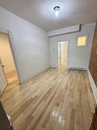 2 bedrooms apartment for rent in Montreal - Ville-Marie — photo 4