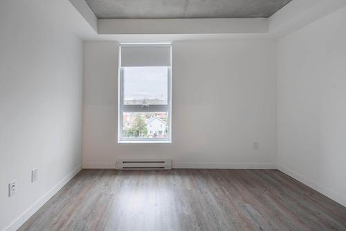 2 bedrooms apartment for rent in Laval — photo 17
