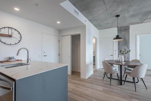 2 bedrooms apartment for rent in Laval — photo 7
