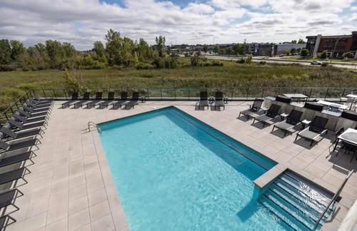 3 bedrooms apartment for rent in Laval — photo 18