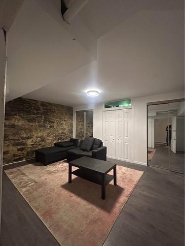 4 bedrooms apartment for rent in Montreal - Ville-Marie — photo 8