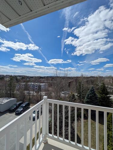 3 bedrooms apartment for rent in Sherbrooke — photo 2
