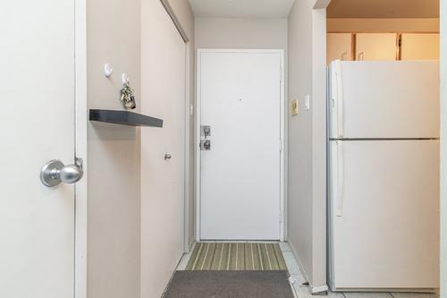 2 bedrooms apartment for rent in Laval — photo 2