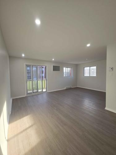 Appartement de 2 chambres à louer à Longueuil — photo 2