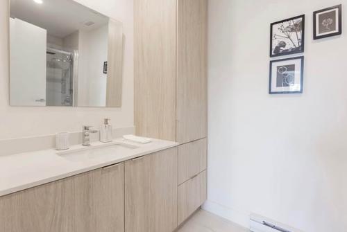2 bedrooms apartment for rent in Laval — photo 7