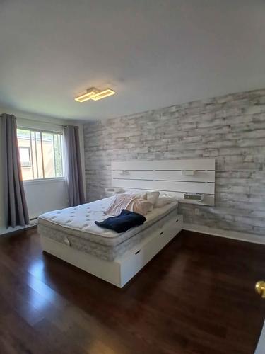 3 bedrooms apartment for rent in Montreal - Ahuntsic-Cartierville — photo 11
