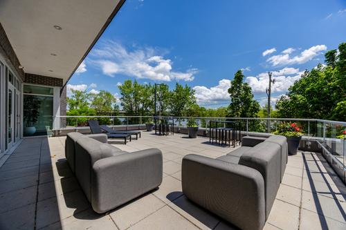 2 bedrooms apartment for rent in Laval — photo 36