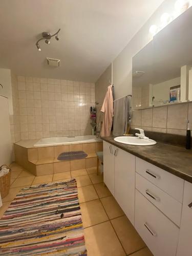 4 bedrooms apartment for rent in Montreal - Ville-Marie — photo 7