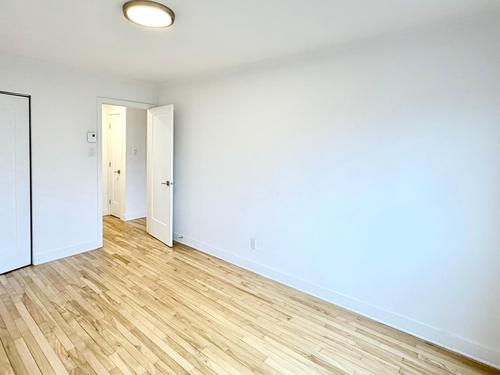 2 bedrooms apartment for rent in Laval — photo 16